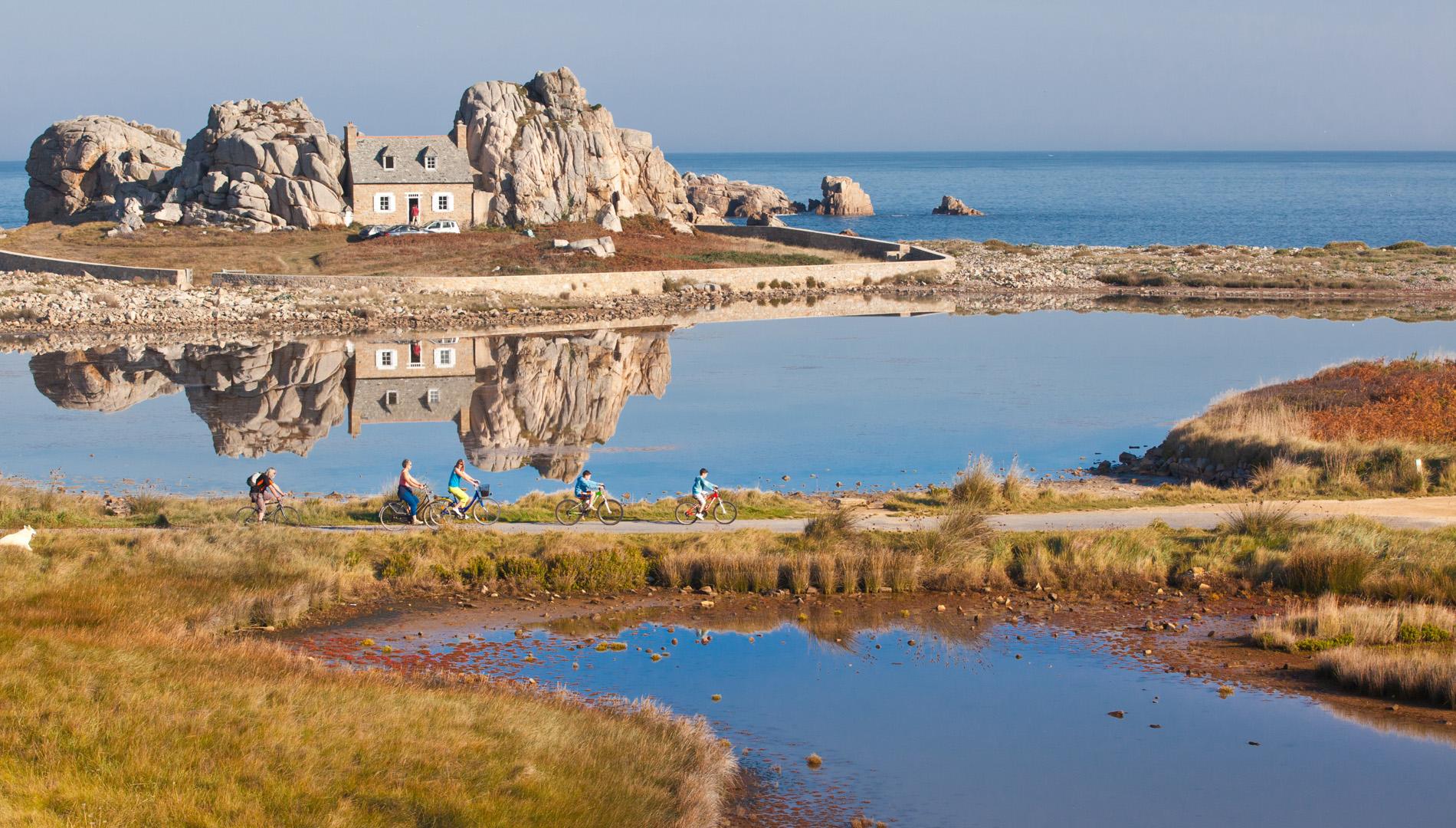 Ils ont fait la côte de granit rose ( Bretagne)